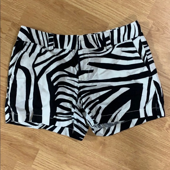 LOFT Pants - Loft zebra shorts